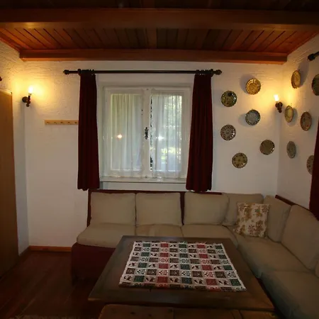 Dolomites Hut 3*